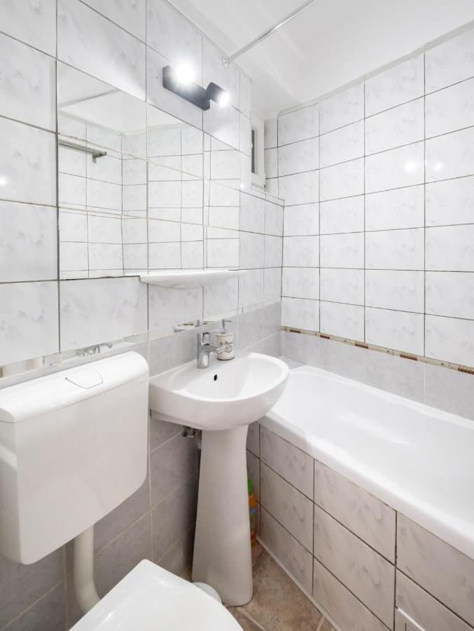 Laroka House Cosy And Modern Apartment Universitate-City Centre Букурещ Екстериор снимка